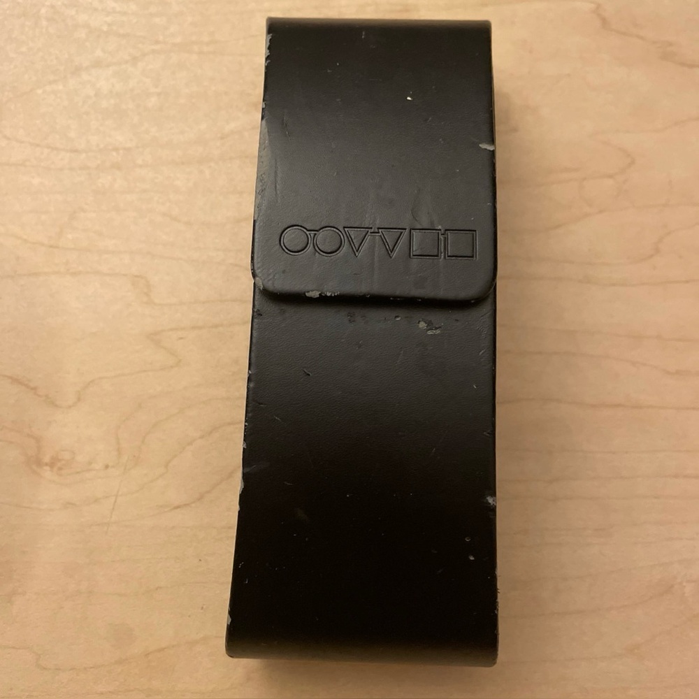OLIVER PEOPLES SUNGLASSES/GLASSES HARD LEATHER CASE